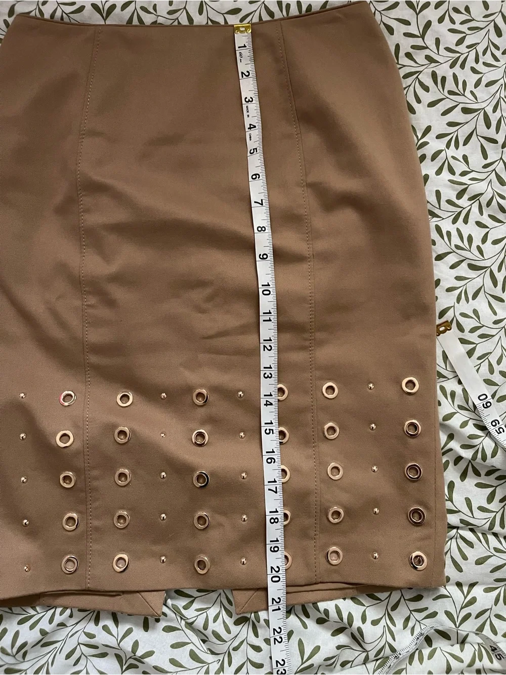 White House Black Market Camel Tan Pencil Skirt w/ Gold Hardware Career Classic